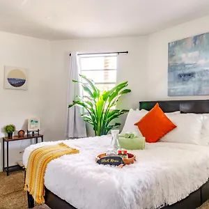 Short North Convention Private Parking Pets Columbus